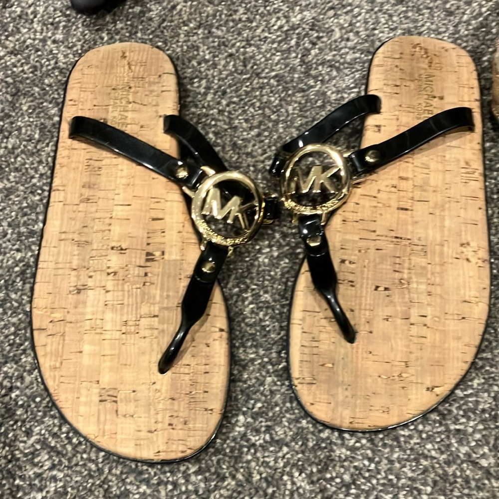 🌺 3/$20 Michael Kors Sandals